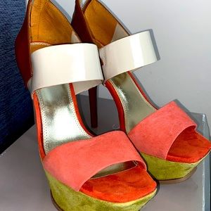Bakers Vanesssa Multicolored Pump